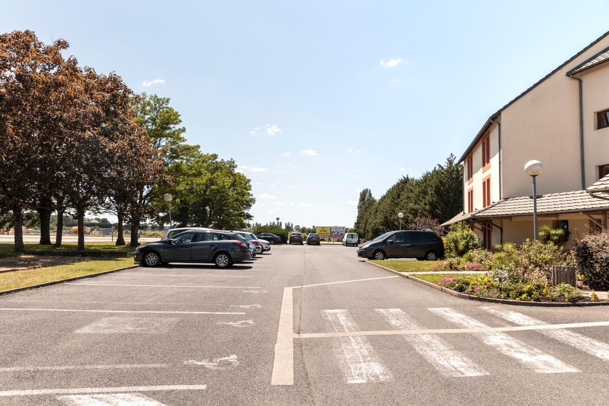 Kyriad Châteauroux Екстериор снимка